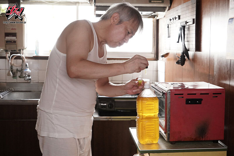 睡眠キメセク。巨チン浮浪者に不法侵入された華奢彼女のキツマン 倉本すみれ│倉本すみれ│ハイビジョン│dass00301