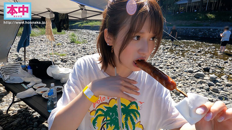 男2女2で職場の後輩たちと一緒に河原BBQに行く予定が、前日ドタキャンされて、バイトの女の子と二人で行くことに 一度やったら火がつきすぎちゃって、朝まで延長お泊り・夜●い・すっぴんめちゃくちゃ中出ししまくった。 川遊びしてびしょびしょになって、休憩… 優梨まいな│優梨まいな│ハイビジョン│hmn00524