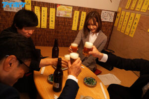 出張先相部屋NTR 絶倫の上司に一晩中何度もイカされ続けた新人女子社員 元ヤリマン女子社員が寝取られる浮気一部始終！一晩で8発もの精子をそそがれる絶倫寝取り性交映像！ 小野琴弓│小野琴弓│ハイビジョン│ipx00735