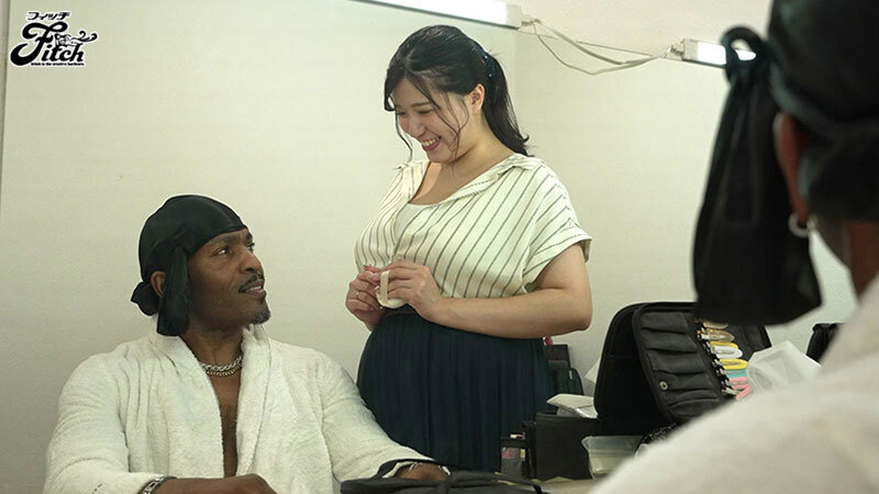 黒人解禁！！黒人巨根アーティストNTR ライトに映る衝撃のデカマラに身も心も奪われた豊満爆乳妻 武田怜香│武田怜香│ハイビジョン│juny00152