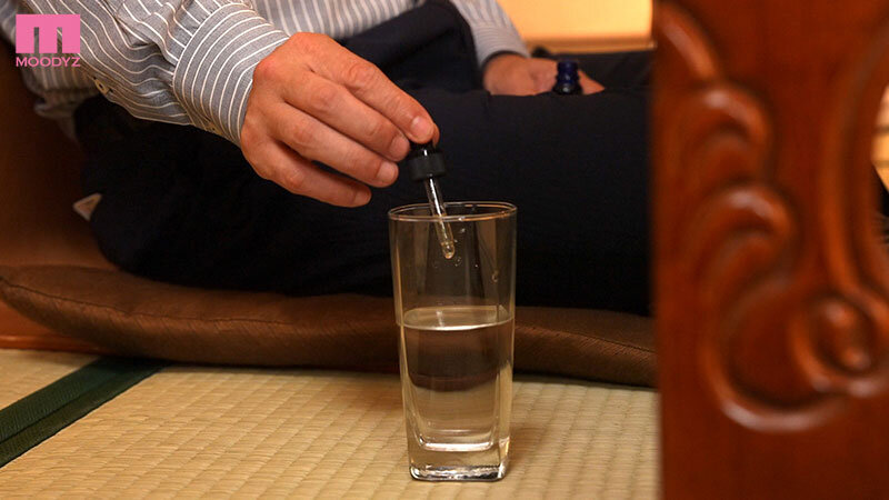 前戯好き変態教授とまさかの相部屋で何度も何度も舐め堕ちさせられクンニ沼に溺れた私… ゼミ合宿NTR21発中出し 三崎なな│三崎なな│ハイビジョン│midv00661