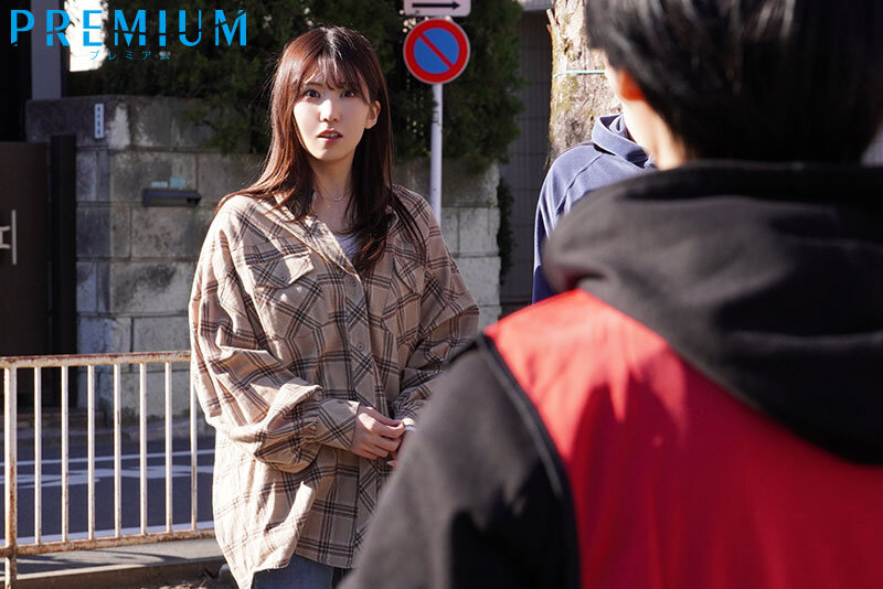 息子のサッカーコーチは昔、愛した人でした… オトナの青春に火がついてしまい、子供が帰宅するまでの8時間ブリブリ中出し精子溢れるほどW不倫の快楽に溺れてしまったワタシ… 大人の青春は快楽沼。 山岸あや花│山岸あや花（山岸逢花）│ハイビジョン│pred00692