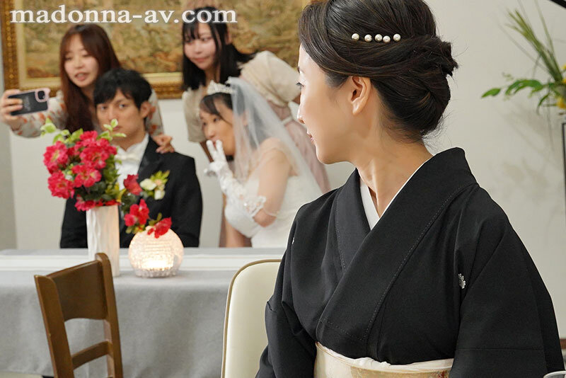 娘の幸せを見届けながら…。披露宴で娘婿に犯●れた母 瀬尾礼子│瀬尾礼子│ハイビジョン│roe00417