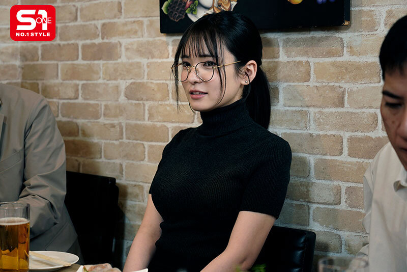 大人しい新入女子社員を一泊出張に同行させ相部屋に連れ込むと…まさかのド淫乱メスに変身して精液透明になるまで絞りヌカれた… 乃坂ひより│乃坂ひより│男の潮吹き│sone00753