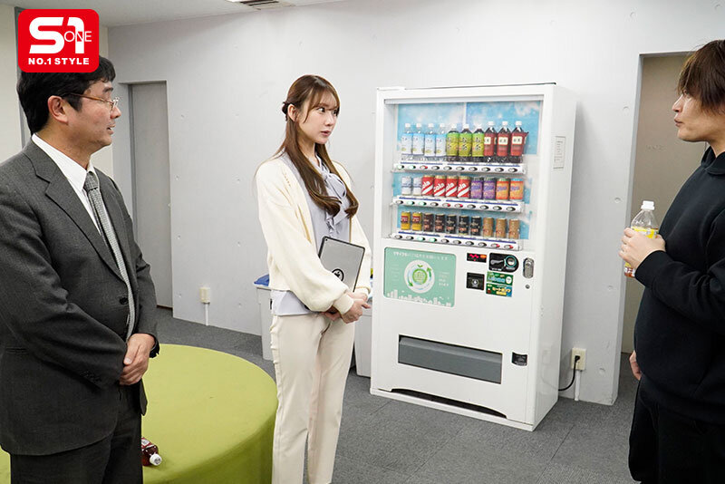 新人スポーツキャスターは局から人気スポーツ選手にあてがわれても断れず…力まかせのネジ込みピストンで死ぬほどイカされる。 楓ふうあ│楓ふうあ│アクメ・オーガズム│sone00785